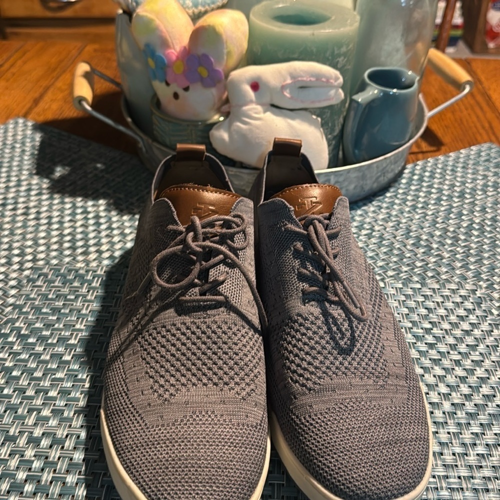 IZOD Men's Grey Breeze Oxford Casual Shoes Sz 9M
